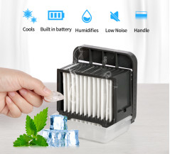 재충전이 가능한 책상 공기 냉각법이 야외에서 펼쳐지는 2000mAh 배터리 가동 &amp; USB