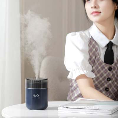 40 Ml/H 작은 시원한 C형을 분사하는 LED 철야등 USB 공기 가습 장치 380 밀리람베르트